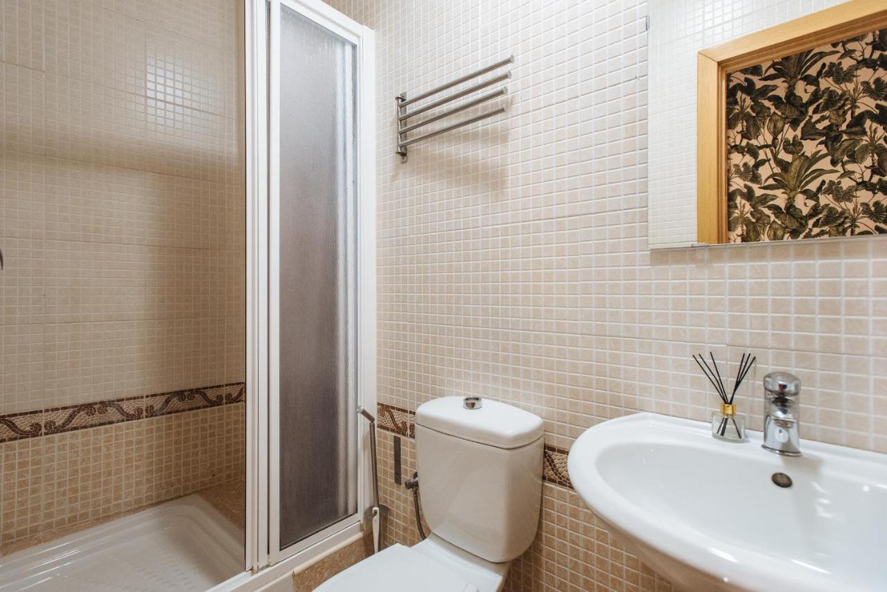 Homeyseville- Bright Apartment At Santa Cruz 6 Pax, Parking Optional Eksteriør billede