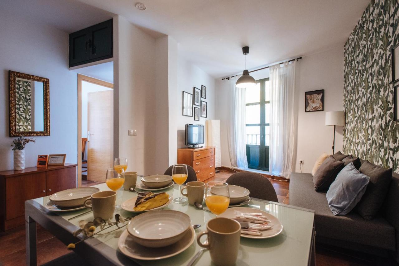 Homeyseville- Bright Apartment At Santa Cruz 6 Pax, Parking Optional Eksteriør billede