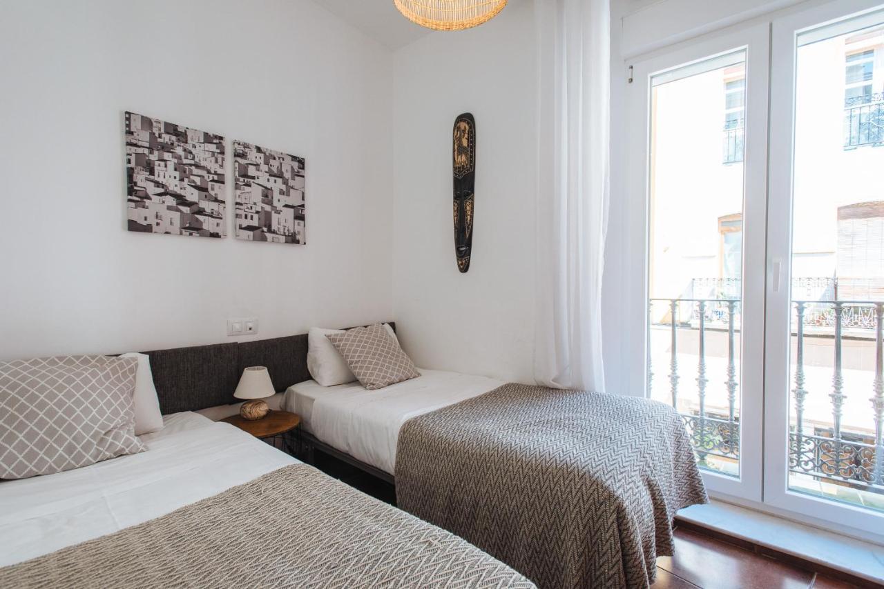 Homeyseville- Bright Apartment At Santa Cruz 6 Pax, Parking Optional Eksteriør billede